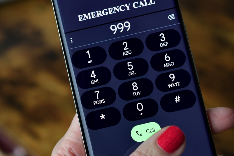 emergency call feature on your Android device